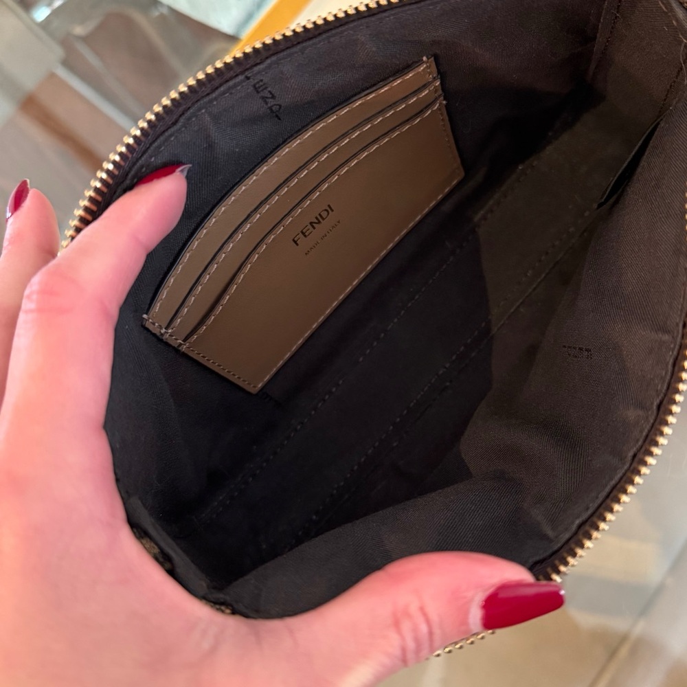 100% AUTHENTIC Fendi purse - Picture 13 of 17